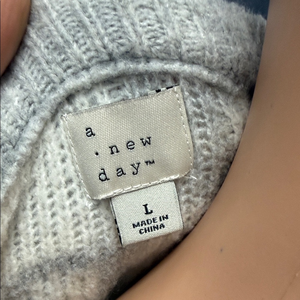 a new day Cream and Gray Bow Pattern Sweater - Picture 2 of 2